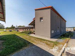 Prodej výrobních prostor, Dolany, 900 m2