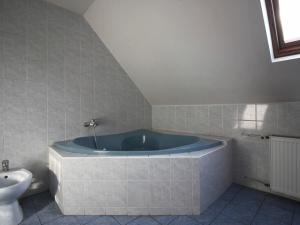 Prodej rodinného domu, Kralupy nad Vltavou - Zeměchy, Josefa Janury, 250 m2