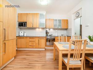 Pronájem bytu 3+kk, Praha - Strašnice, Nučická, 69 m2