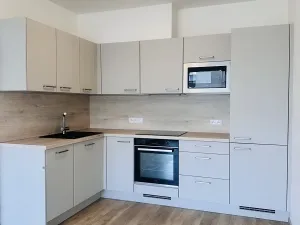 Pronájem bytu 2+kk, Praha - Černý Most, Dobrovolného, 42 m2