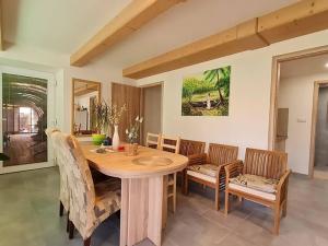 Prodej bytu 1+kk, Květnice, K Dobročovicům, 49 m2