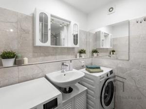 Prodej bytu 3+kk, Praha - Horní Měcholupy, Janovská, 63 m2