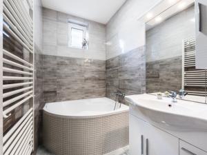 Prodej rodinného domu, Pardubice - Ohrazenice, Hradišťská, 105 m2