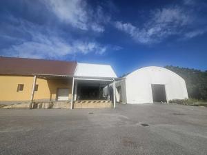 Prodej výrobních prostor, Studnice, 3543 m2