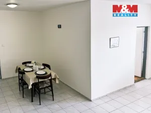 Prodej komerční nemovitosti, Libiš, 300 m2