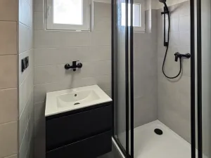 Prodej komerční nemovitosti, Libiš, 300 m2