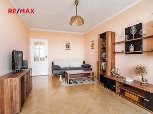 Prodej bytu 3+1, Praha - Horní Počernice, Komárovská, 67 m2