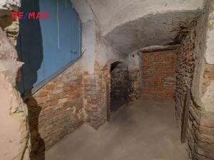 Prodej činžovního domu, Staré Město, nám. Osvobození, 444 m2