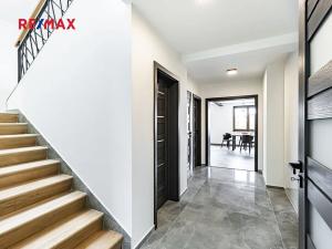 Prodej vily, Jindřichův Hradec, Spojovací, 183 m2