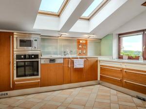 Prodej komerční nemovitosti, Sulice, Hlavní, 370 m2