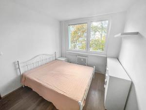 Pronájem bytu 2+kk, Kladno, Holandská, 40 m2