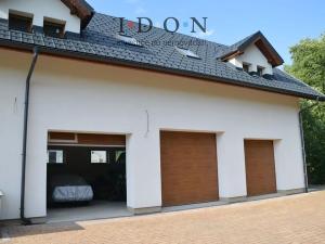 Pronájem garáže, Třinec, 200 m2