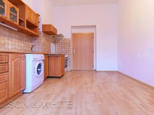 Pronájem bytu 1+1, Praha - Smíchov, Kováků, 35 m2