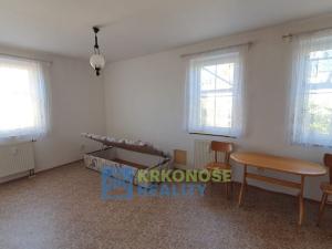 Prodej bytu 2+kk, Úpice, Národní, 43 m2