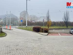 Prodej garážového stání, Olomouc, tř. Míru, 13 m2