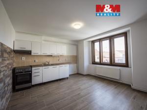 Pronájem bytu 3+1, Nechanice, Husovo nám., 98 m2