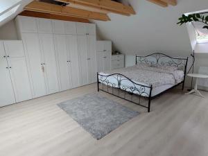 Prodej rodinného domu, Hředle, 398 m2