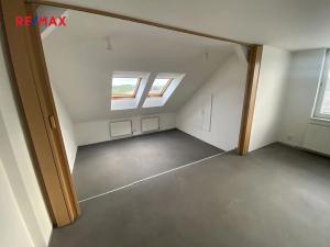 Pronájem kanceláře, Plzeň, Velenická, 54 m2