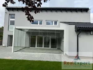 Pronájem rodinného domu, Šestajovice, Křížovnická, 180 m2