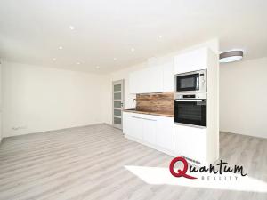 Pronájem bytu 1+kk, Kladno, Švédská, 33 m2