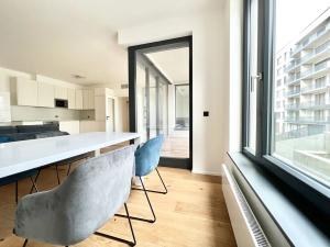 Pronájem bytu 2+kk, Praha - Smíchov, Grafická, 70 m2