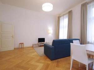 Pronájem bytu 1+1, Praha - Nové Město, Bolzanova, 47 m2