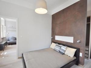 Pronájem bytu 2+kk, Praha - Smíchov, Elišky Peškové, 58 m2