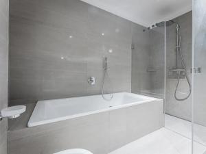 Pronájem bytu 2+kk, Praha - Smíchov, Holečkova, 70 m2