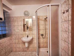 Pronájem bytu 1+1, Chyňava, Za Humny, 26 m2