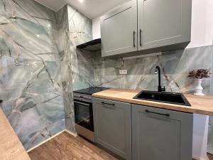 Pronájem bytu 4+1, Tanvald, U Stadionu, 78 m2