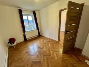 Pronájem bytu 4+1, Tanvald, U Stadionu, 78 m2