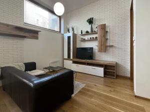 Pronájem bytu 1+kk, Praha - Vinohrady, Uruguayská, 38 m2