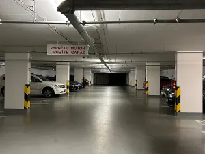 Pronájem garážového stání, Praha - Horní Měcholupy, Mantovská, 15 m2