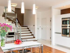 Prodej rodinného domu, Bratislava, Slovensko, 490 m2