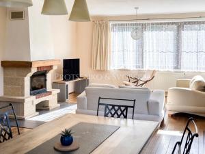 Prodej rodinného domu, Mořina, 239 m2