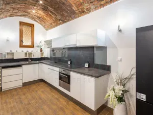 Prodej obchodního prostoru, Praha - Smíchov, Mozartova, 109 m2