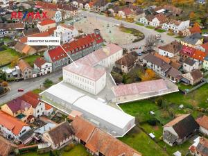 Prodej výrobních prostor, Dašice, náměstí T. G. Masaryka, 2490 m2