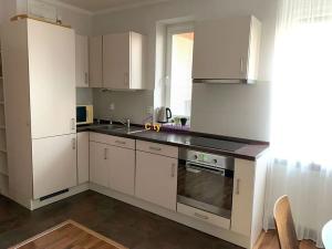 Pronájem bytu 2+kk, Praha - Košíře, Cetyňská, 45 m2