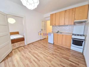 Pronájem bytu 2+kk, Praha - Košíře, Cetyňská, 49 m2