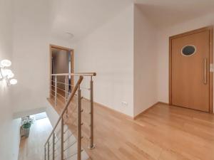 Prodej bytu 6+kk a větší, Praha - Žižkov, Ke kapslovně, 226 m2