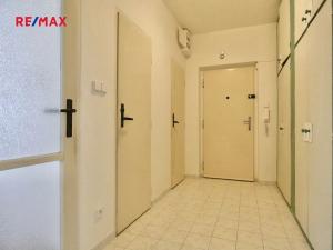 Pronájem bytu 2+1, Praha - Břevnov, Na Petřinách, 54 m2