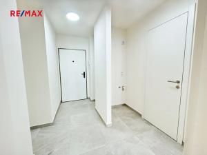 Pronájem bytu 2+kk, Praha - Vinohrady, Záhřebská, 49 m2