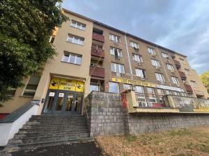 Pronájem bytu 1+1, Praha - Podolí, Jeremenkova, 28 m2