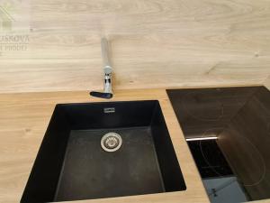 Pronájem bytu 1+1, Ostrava, Varenská, 35 m2