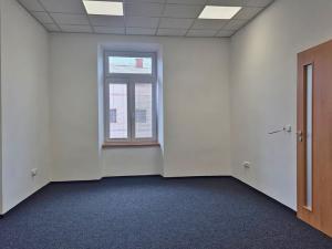 Pronájem kanceláře, Chrudim, Masarykovo náměstí, 19 m2