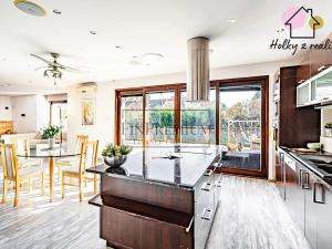 Prodej vily, Jesenice, Průhonická, 316 m2