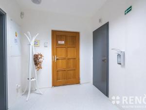 Pronájem kanceláře, Brno, Slovákova, 129 m2