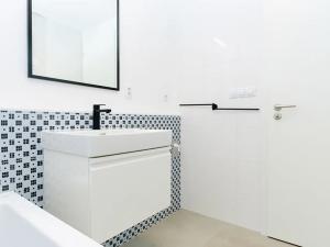 Prodej bytu 3+kk, Praha - Kbely, Plzákova, 73 m2