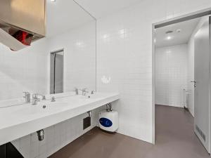 Pronájem kanceláře, Praha - Smíchov, Karla Engliše, 2300 m2