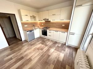 Pronájem bytu 3+1, Pardubice, 72 m2